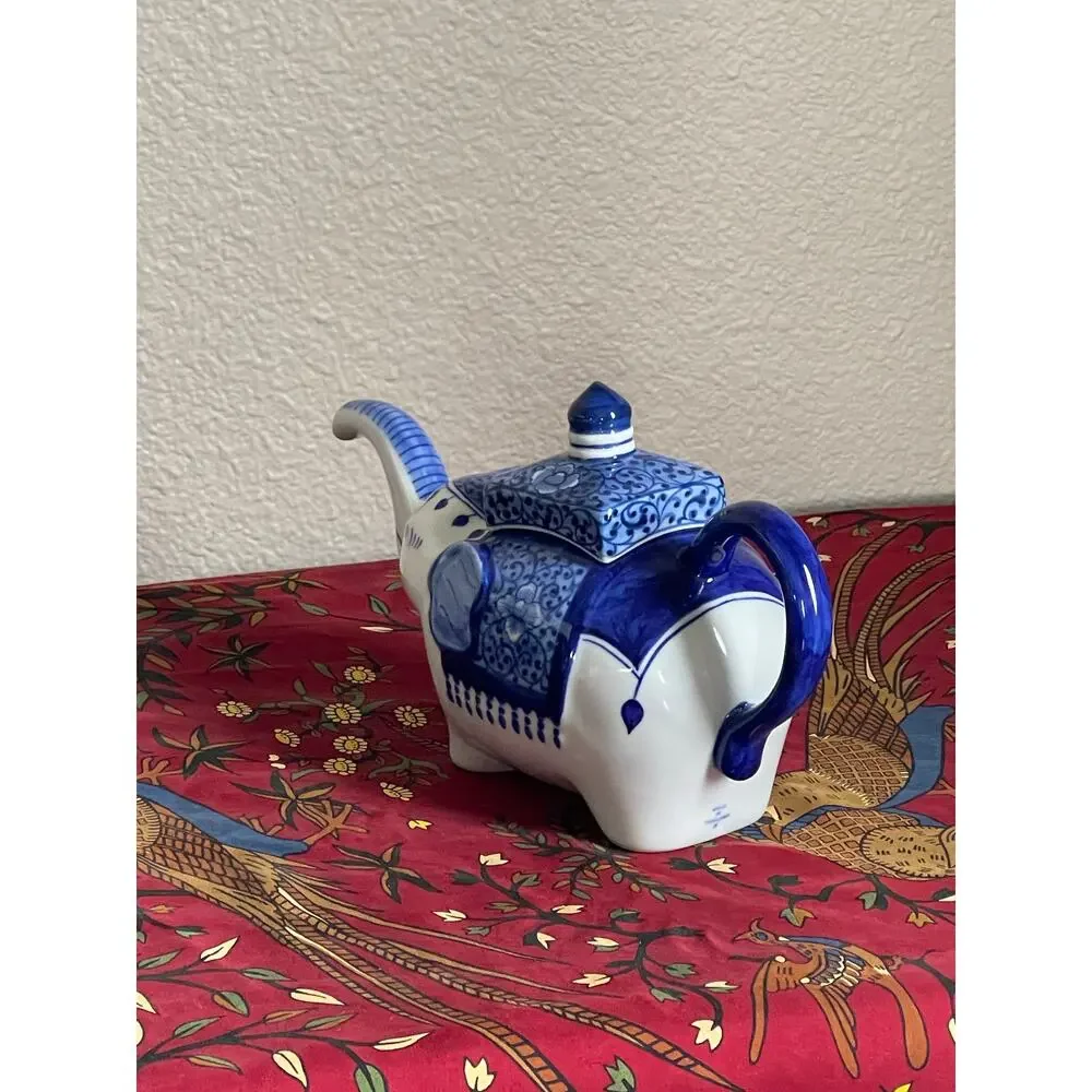Vintage Signed Blue/White Elephant Teapot Made in Thailand Original Rare